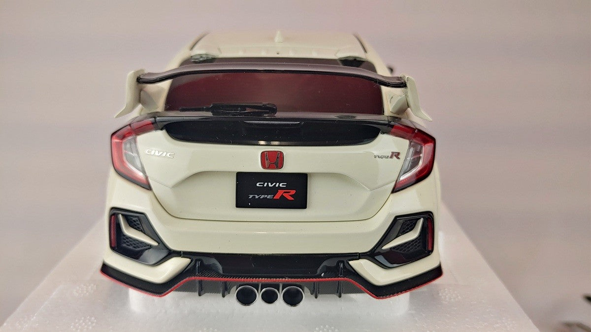 (Used)(Free shipping)  Honda Civic Type R (FK8) 2021 RHD (Championship White)  - Autoart    1/18 -  73220 Used