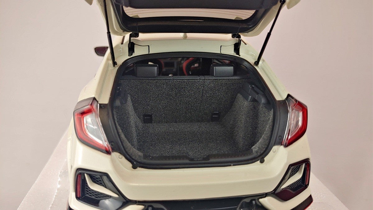(Used)(Free shipping)  Honda Civic Type R (FK8) 2021 RHD (Championship White)  - Autoart    1/18 -  73220 Used