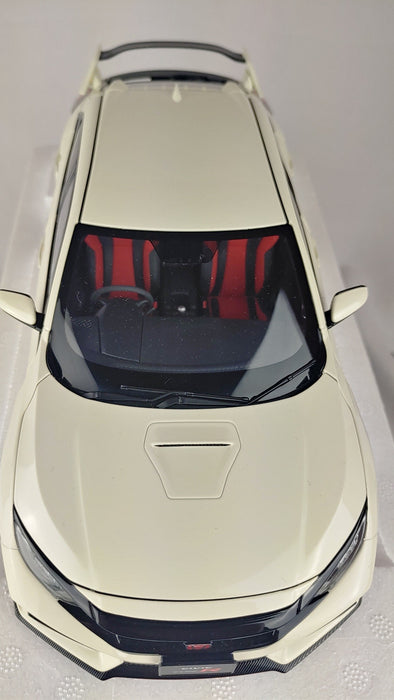 (Used)(Free shipping)  Honda Civic Type R (FK8) 2021 RHD (Championship White)  - Autoart    1/18 -  73220 Used