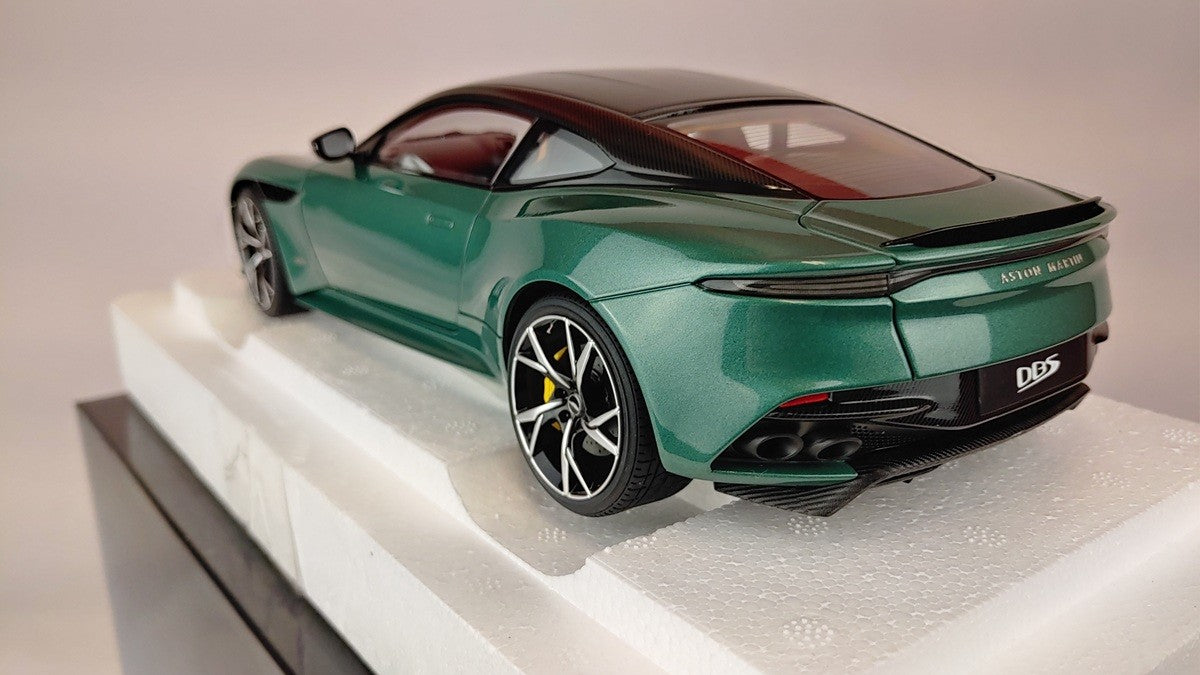 (Used)(Free shipping)  Aston Martin Aston Martin DBS Superleggera Racing Green 1/18 AUTOART 70297 Used