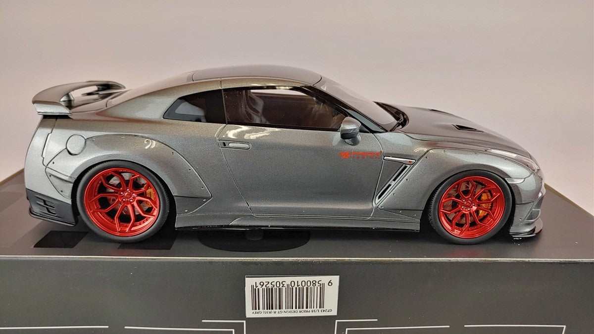 (Used)(Free shipping) Nissan GT-R R35 Modified by Prior Design Grey - GT Spirit  1/18 -  GT243 Used