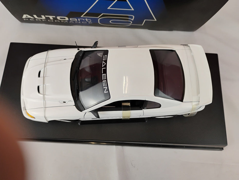 (Used)(Free shipping)  FORD MUSTANG SALEEN S 351 1998 (BLANC)  AUTOART 72721    Used