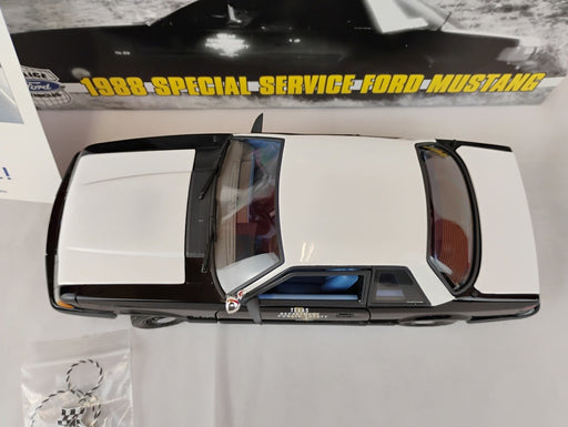 ( Used)(Free shipping)  1988 Ford Mustang Special Service Texas (black/white) GMP 9062