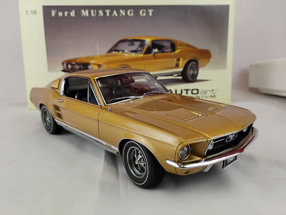(Used)(Free shipping) 1967 FORD MUSTANG  GT 390 (gold) AUTOART 72806     Used