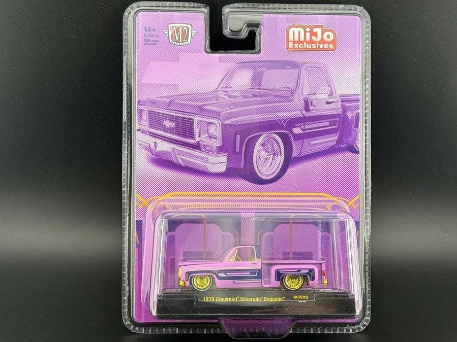 CHASE CAR 1978 Chevrolet Silverado Stepside Lowriders - Purple - M2 Machine - 1:64 - 31500-MJS89GR