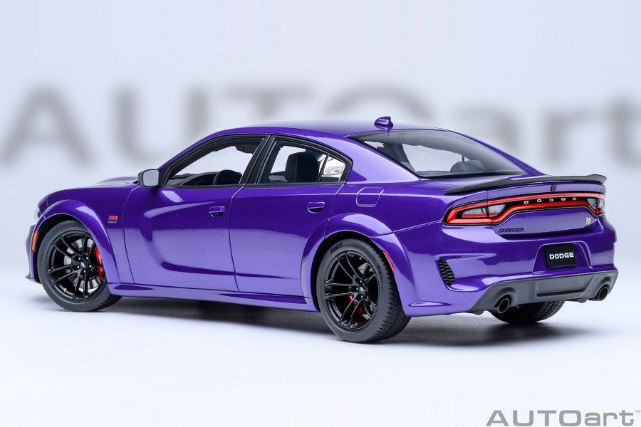 Dodge Charger Scat Pack Widebody (Plum Crazy) - Autoart 1/18 - 71757 Passion Diecast 