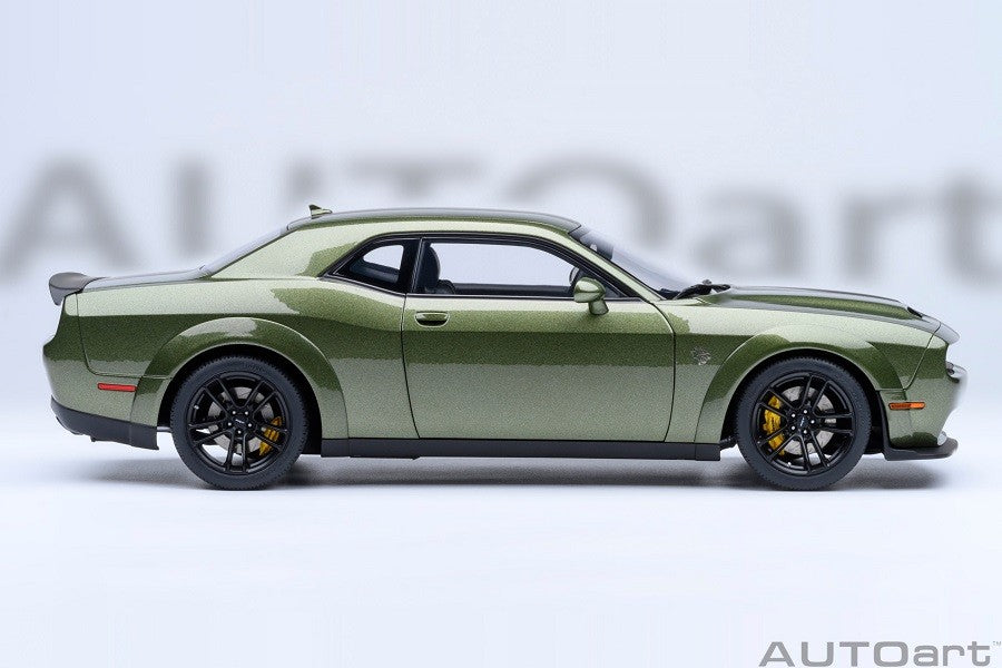 Dodge Challenger SRT Jailbreak 2022 (F8 Green) - Autoart 1/18 - 71761 Passion Diecast 
