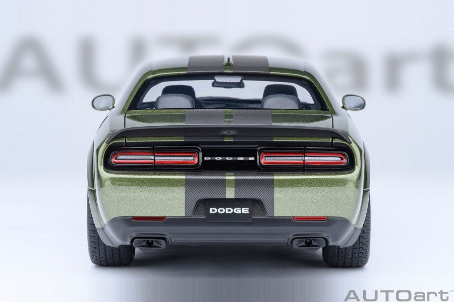Dodge Challenger SRT Jailbreak 2022 (F8 Green) - Autoart 1/18 - 71761 Passion Diecast 