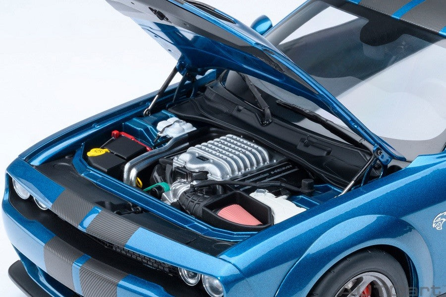 Dodge Challenger SRT Superstock 2023 (Frostbite) - Autoart 1/18 - 71767 Passion Diecast 