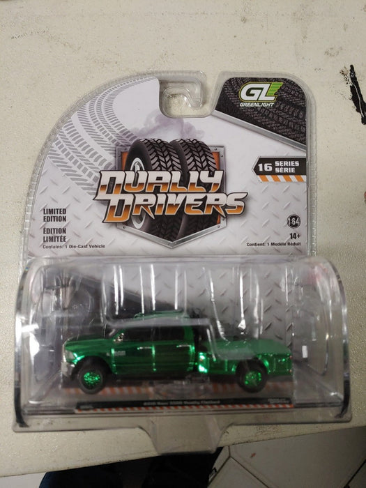 CHASE CAR 2018 Ram 3500 Dually Flatbed Pickup Truck - Dually Drivers Series 16 - 1/64 Greenlight - 46160 CGR