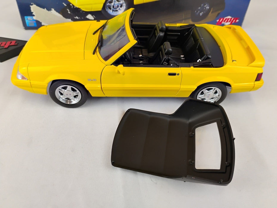 ( Used)(Free shipping) 1993 FORD MUSTANG LX 5.0 CONVERTIBLE (YELLOW) GMP 1801805 Used