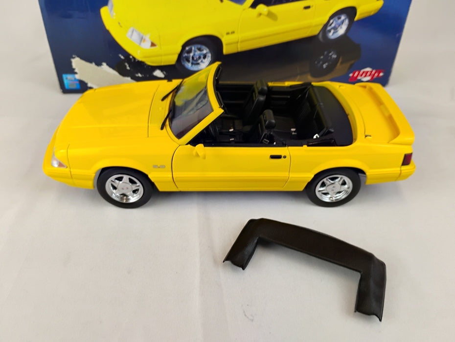 ( Used)(Free shipping) 1993 FORD MUSTANG LX 5.0 CONVERTIBLE (YELLOW) GMP 1801805 Used