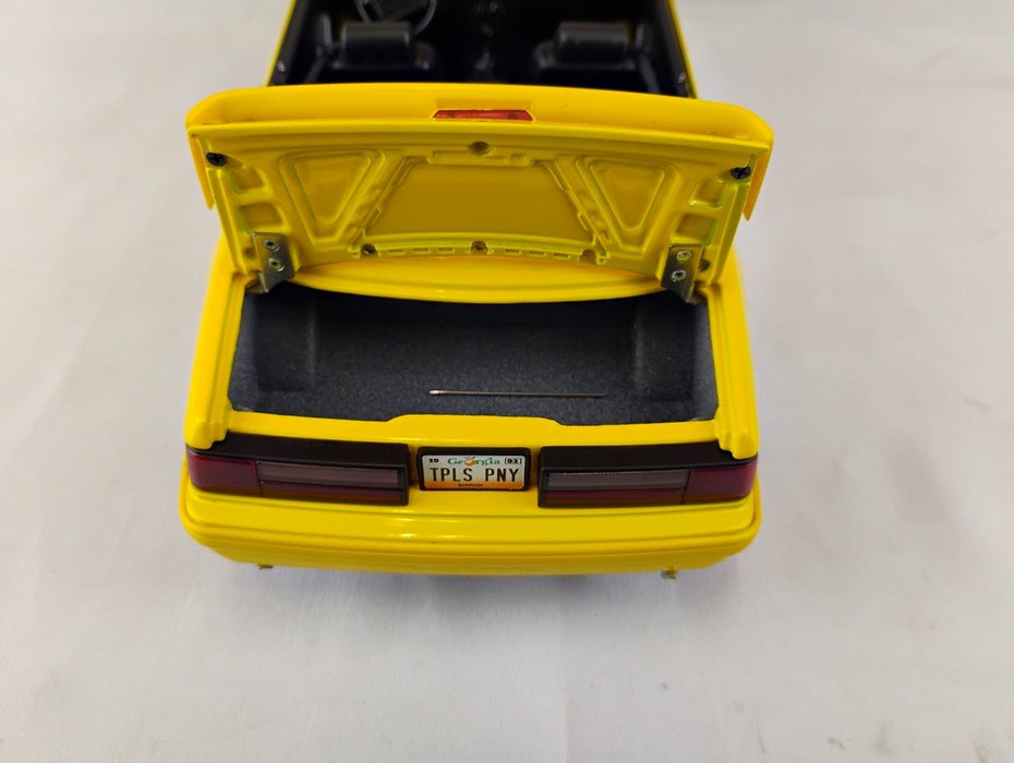 ( Used)(Free shipping) 1993 FORD MUSTANG LX 5.0 CONVERTIBLE (YELLOW) GMP 1801805 Used