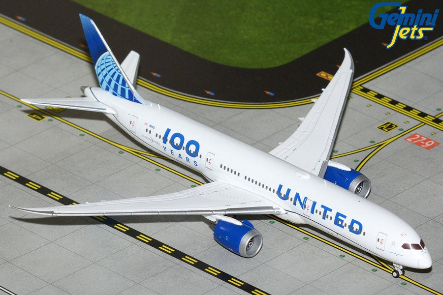 United Airlines Boeing 787-9 Dreamliner "100/Centenial" / N61101 / Gemini Jets / 1:400 / GJUAL2228 GJ2228
