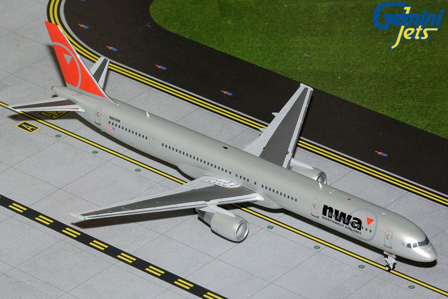 Northwest Airlines Boeing 757-300 / N587NW / Gemini Jets / 1:200 / G2NWA1422