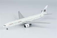 Qatar Airways Boeing 777-300ER "All White" / A7-BOC / JC Wings / 1:400 / XX40679