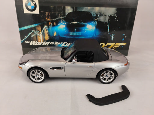 (Used)(Free shipping)  1999 BMW Z 8 THE WORLD IS NOT ENOUGH JAMES BOND 007 (GREY) DEALER EDITION  KYOSHO    07667 Used