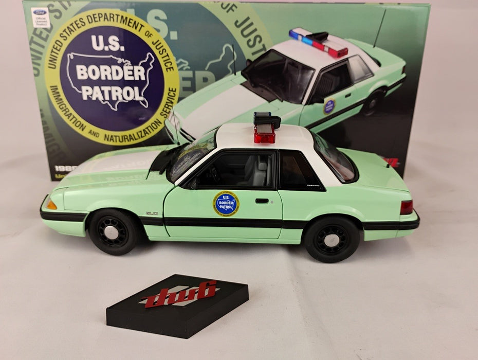 (Used)(Free shipping)  1991 FORD MUSTANG UNITED STATES BORDER PATROL S.S.P. (SILVER) 1/18 GMP 18844   Used