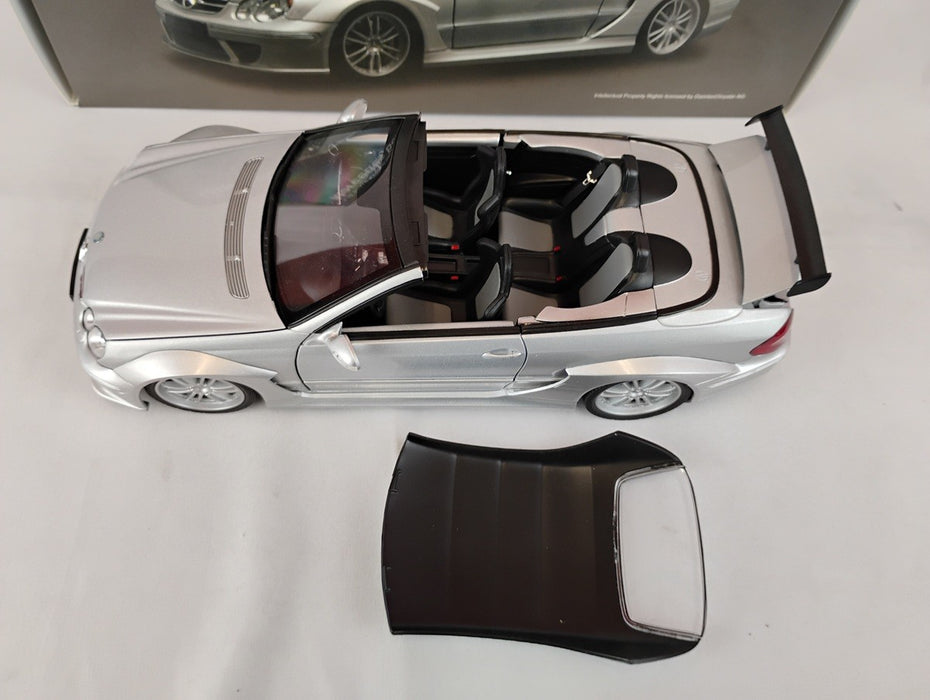 (Used)(Free shipping)  MERCEDES BENZ CLK DTM AMG CABRIOLET (SILVER) 1/18 KYOSHO 084625 Used
