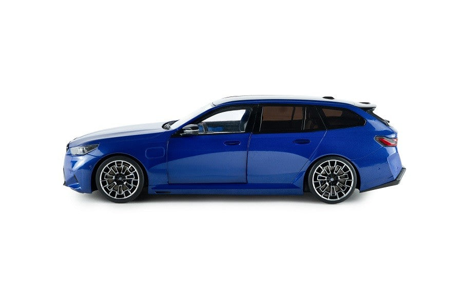 BMW M5 Touring M 2025 Blue - Solido - 1/18 - S1814801 - Passion Diecast 