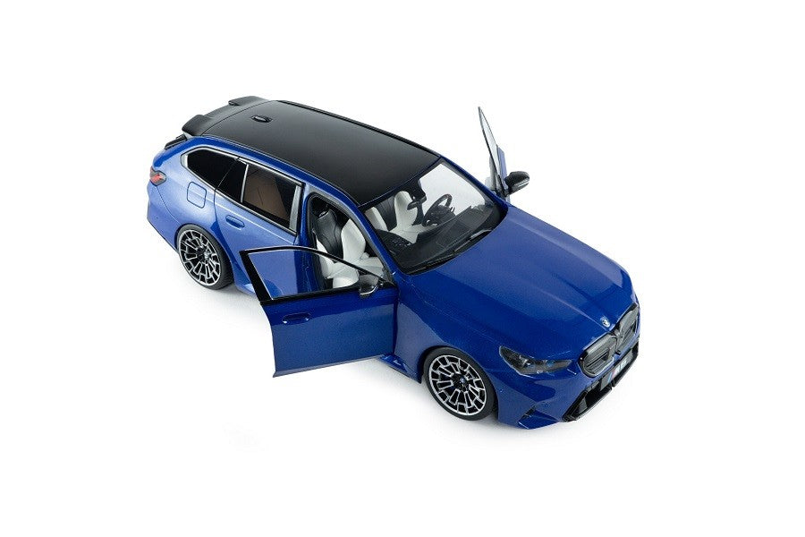 BMW M5 Touring M 2025 Blue - Solido - 1/18 - S1814801 - Passion Diecast 