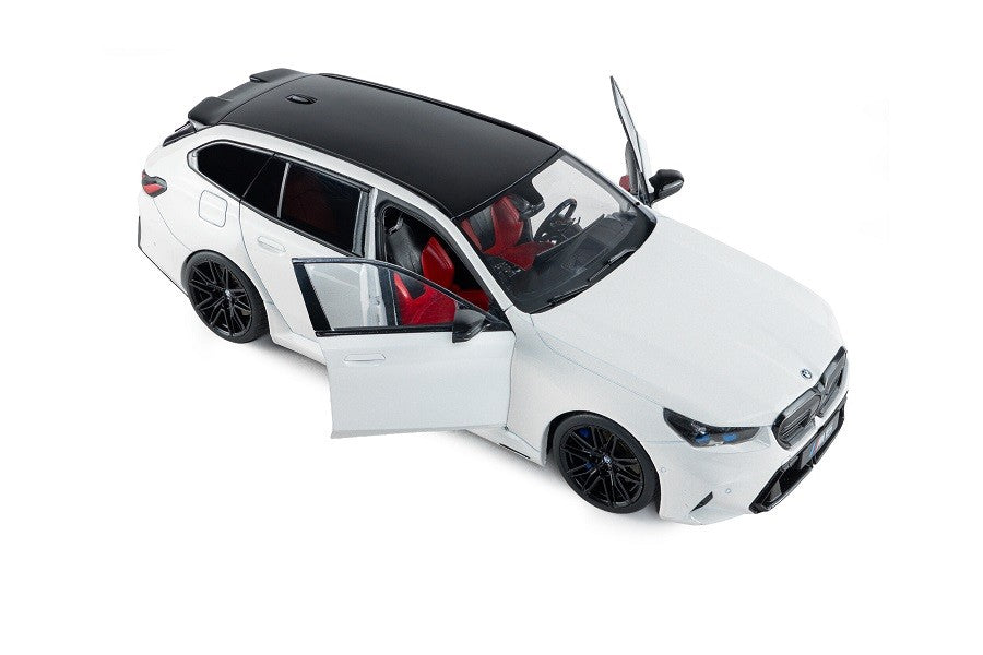 BMW M5 Touring M 2025 White - Solido - 1/18 - S1814802 - Passion Diecast 