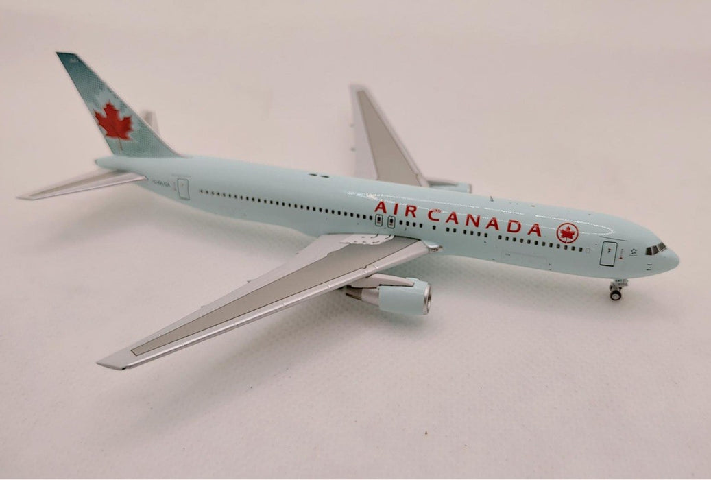 Air Canada  Boeing 767-300 / C-GLCA / C-Model  1:400 /   C0050