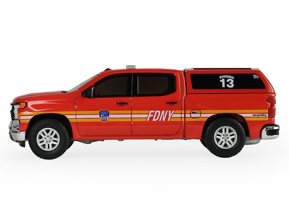 2023 Chevrolet Silverado - FDNY - Fire Rescue Series 5 - 1/64 Greenlight - 67070 E