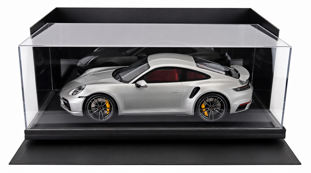 Porsche 911 Turbo S Type 992.1 2020 Silver Metallic - 1/8 - GT SPIRIT - GTS801801 Passion Diecast