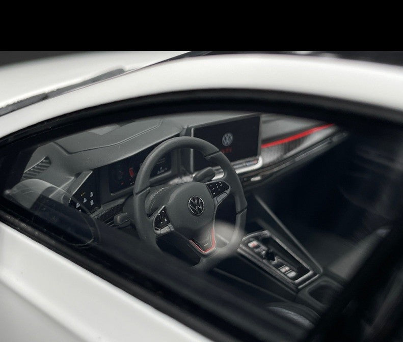 Volkswagen Golf 8 GTI Clubsport 2024 Pure White - OTTO - 1/18 - OT1221 Passion Diecast 