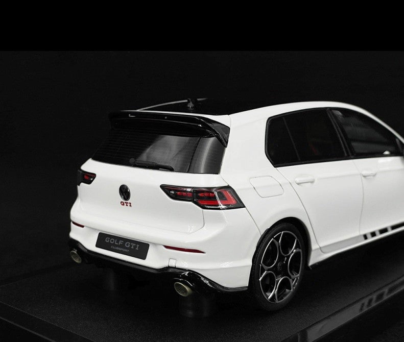 Volkswagen Golf 8 GTI Clubsport 2024 Pure White - OTTO - 1/18 - OT1221 Passion Diecast 
