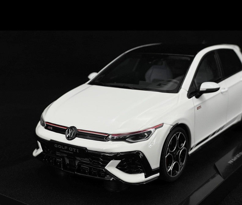 Volkswagen Golf 8 GTI Clubsport 2024 Pure White - OTTO - 1/18 - OT1221 Passion Diecast 