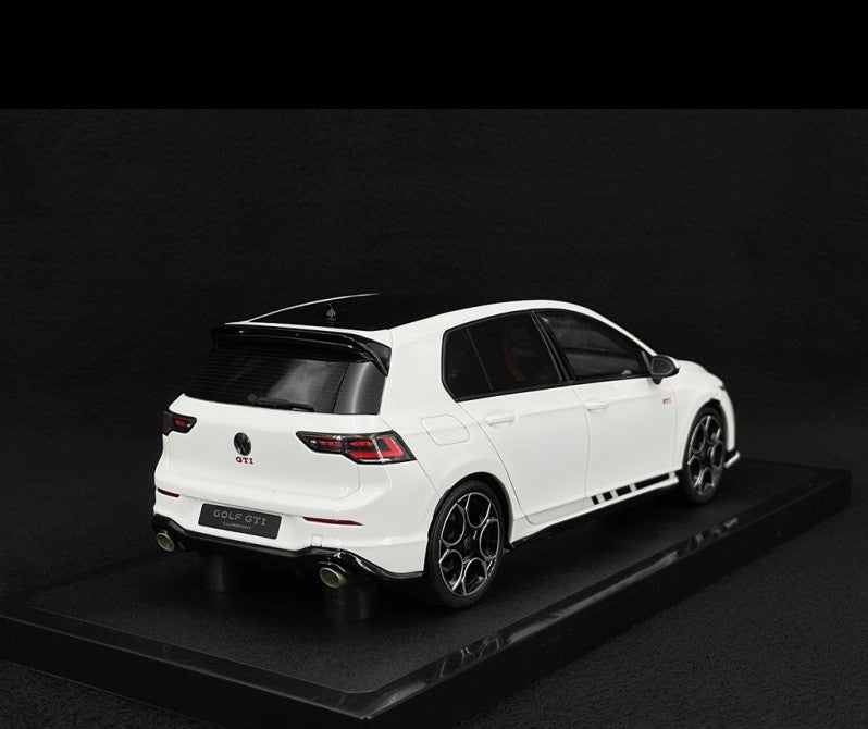Volkswagen Golf 8 GTI Clubsport 2024 Pure White - OTTO - 1/18 - OT1221 Passion Diecast 
