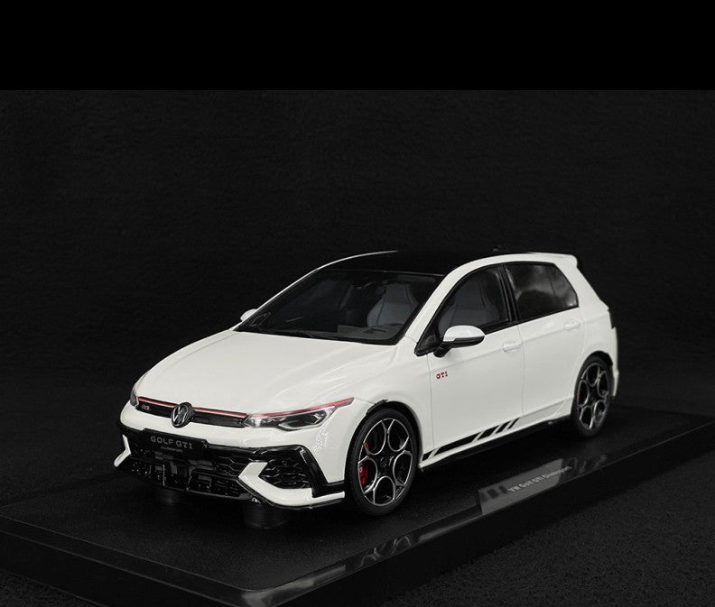 Volkswagen Golf 8 GTI Clubsport 2024 Pure White - OTTO - 1/18 - OT1221 Passion Diecast 