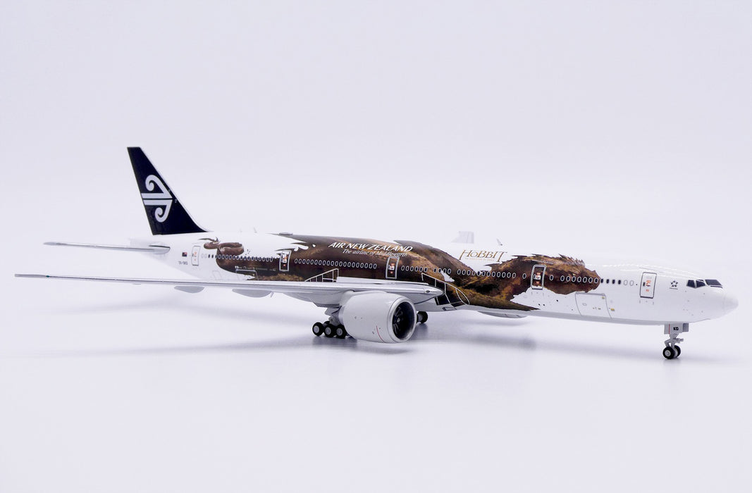 Air New Zealand Boeing 777-300ER "Desolation of Smaug" / ZK-OKO /  JC Wings / 1:400 / XX40621