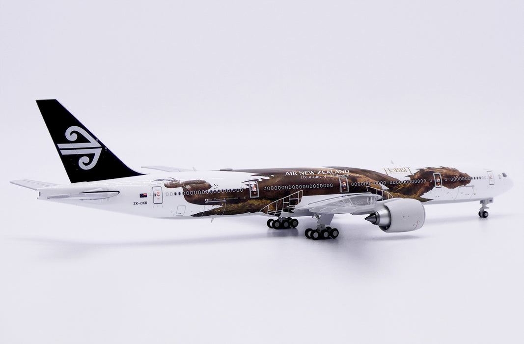 Air New Zealand Boeing 777-300ER "Desolation of Smaug" / ZK-OKO /  JC Wings / 1:400 / XX40621