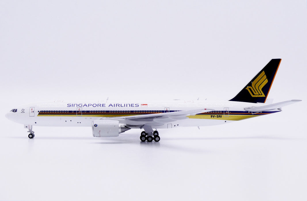 Singapore Airlines Boeing 777-200ER "Small Titles" / 9V-SRI / JC Wings / 1:400 / XX40673
