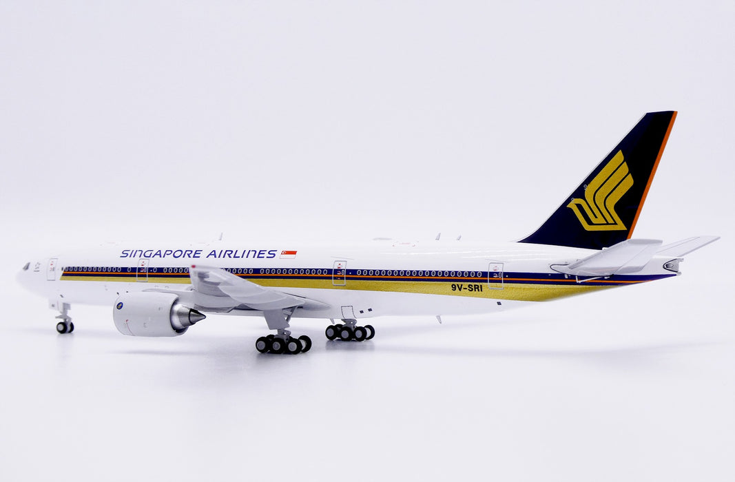 Singapore Airlines Boeing 777-200ER "Small Titles" / 9V-SRI / JC Wings / 1:400 / XX40673