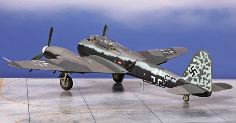 Messerschmitt Me 410A Hornisse / Luftwaffe 14./KG 2, U5+FE, R. Abrahamczik, 1943 / Corgi 1:72 AA29702