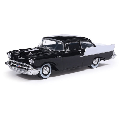 Chevrolet One-Fifty Sedan 1957 - Noir onyx et ivoire indien - IXO Models - 1:64 - IA64009 Passion Diecast