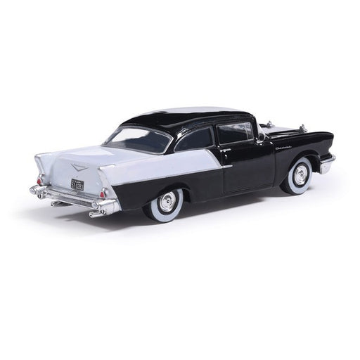 Chevrolet One-Fifty Sedan 1957 - Noir onyx et ivoire indien - IXO Models - 1:64 - IA64009 Passion Diecast