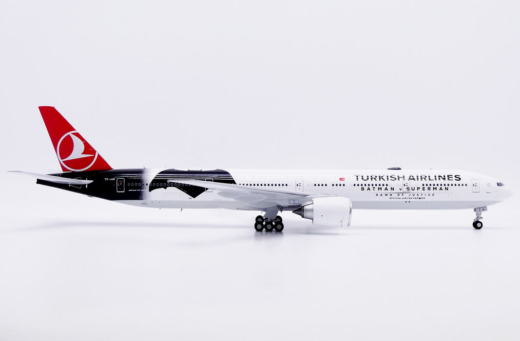 Turkish Airlines Boeing 777-300ER "Batman vs Superman" / TC-JJN / JC Wings / 1:200 / XX20704
