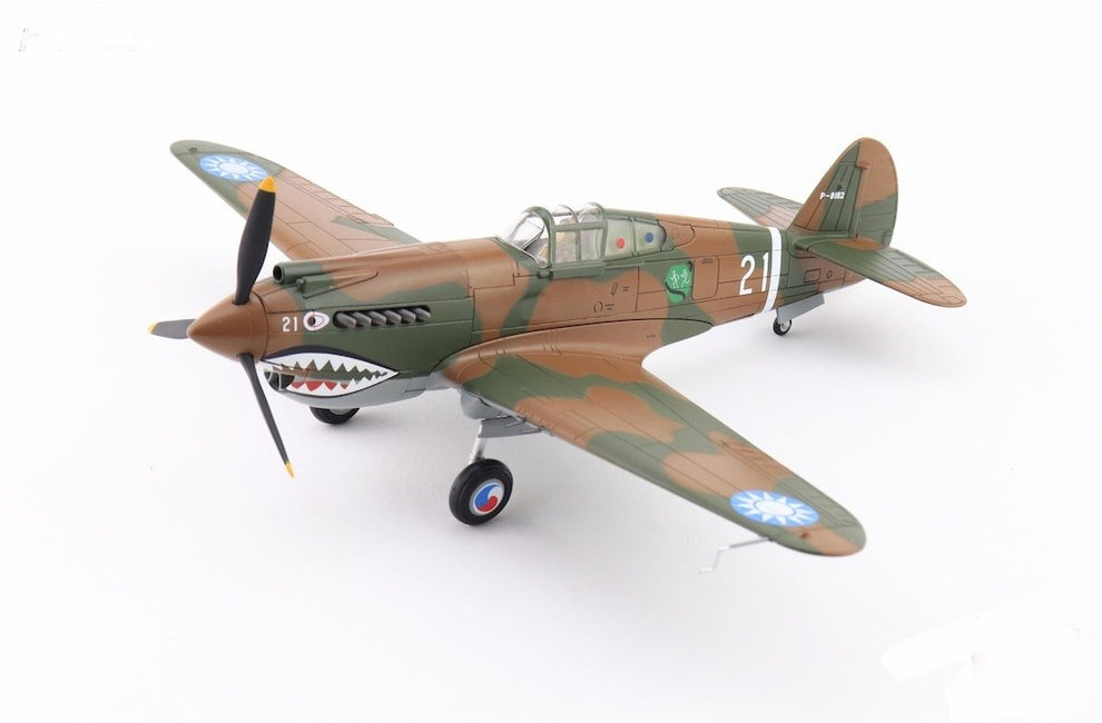 Curtiss P-40B Warhawk / 