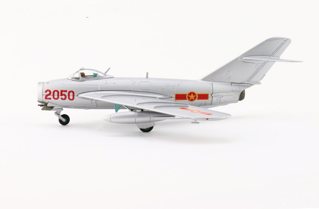 Mikoyan-GurevichMIG-17F Fresco 2050, 921st "Sao Do", 6 Nov. 1965 / HM 1:72 HA5917