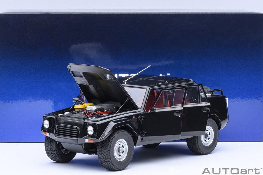 Lamborghini LM002 (Nero Tenebre) - Autoart 1/18 - 74550 - Passion Diecast 