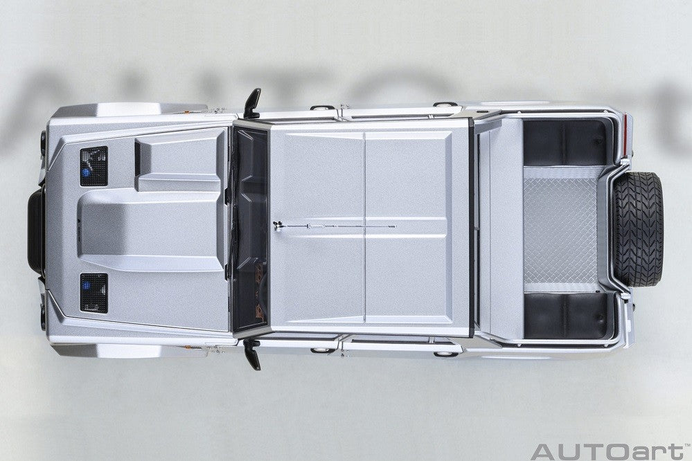 Lamborghini LM002 (Argento) - Autoart 1/18 - 74553 - Passion Diecast 