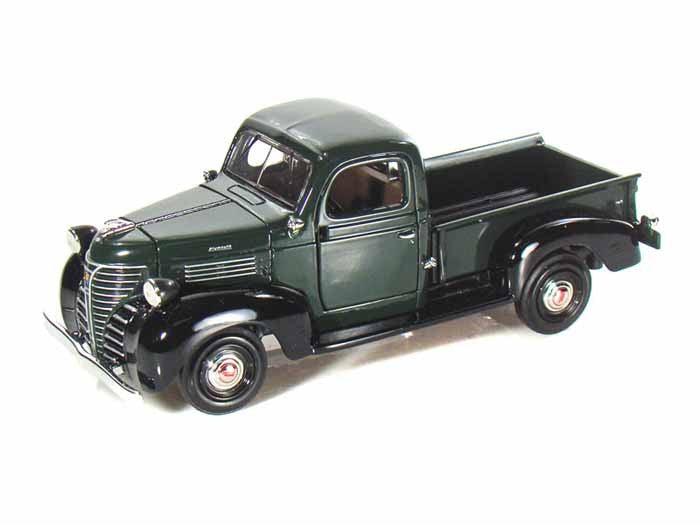 1941 PLYMOUTH PICK UP GREEN - Motormax 1/24 73278 GR - Passion Diecast 