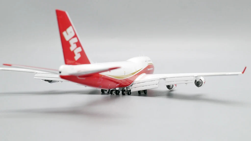 Global SuperTanker Boeing 747-400BCF N744ST 944 volets abaissés JC Wings 1:400 — vue arrière volets abaissés
